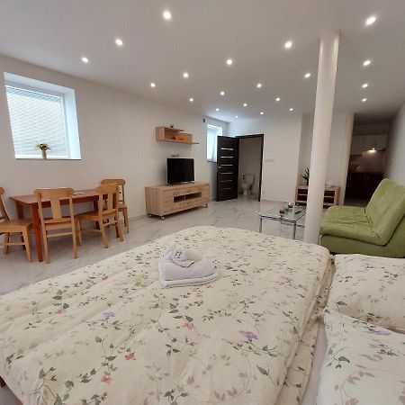 Vehlovice Apartments Melnik Ngoại thất bức ảnh